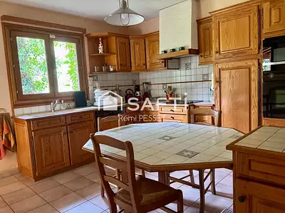 Maison, 180 m²