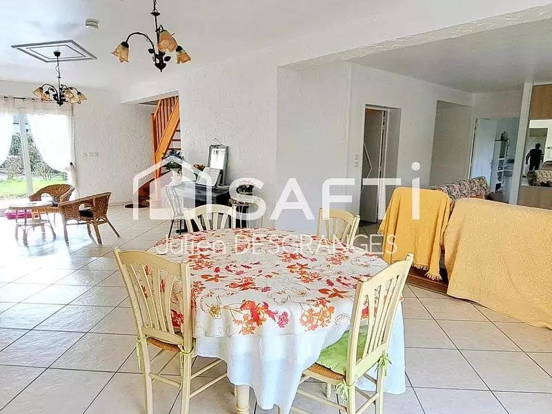 Maison, 355 m²