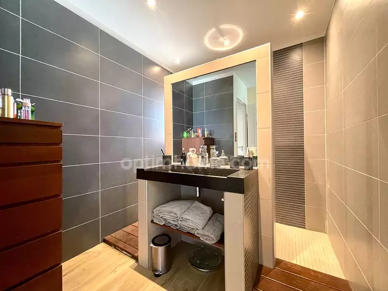 Maison, 168 m²