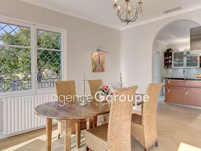 Maison, 280 m²
