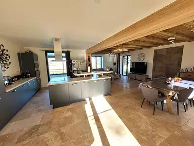 Maison, 355 m²