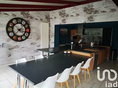 Maison, 197 m²