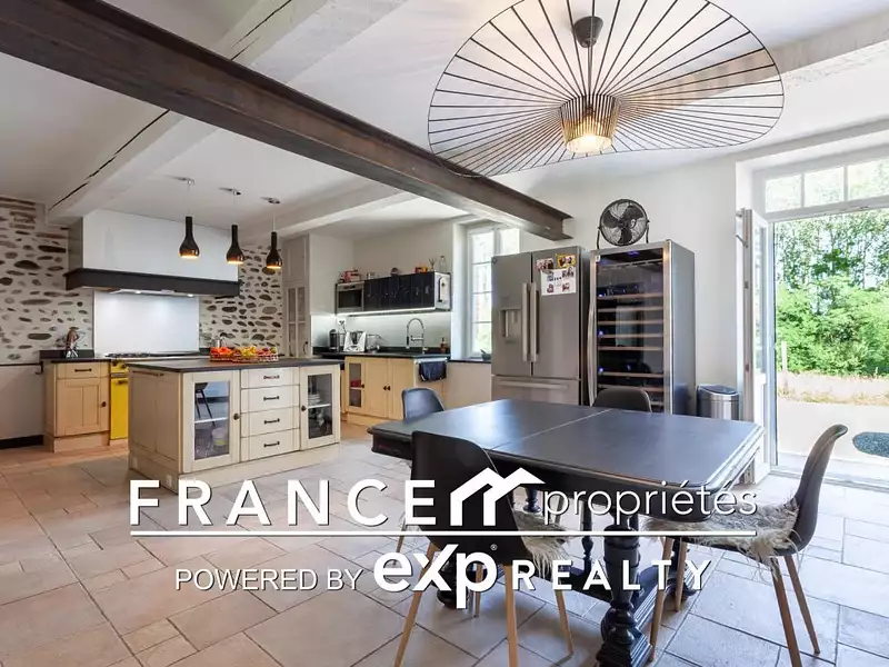 Maison, 245 m²