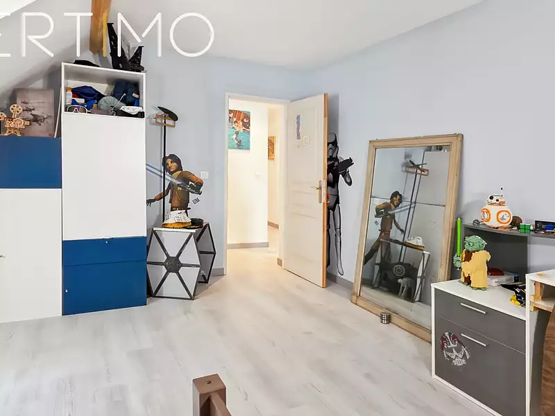 Maison, 242 m²