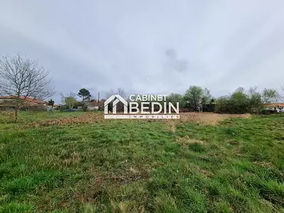 Terrain, 597 m²