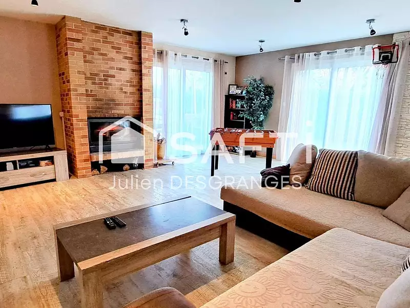 Maison, 242 m²