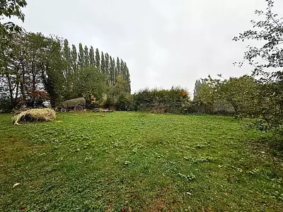 Terrain, 900 m²