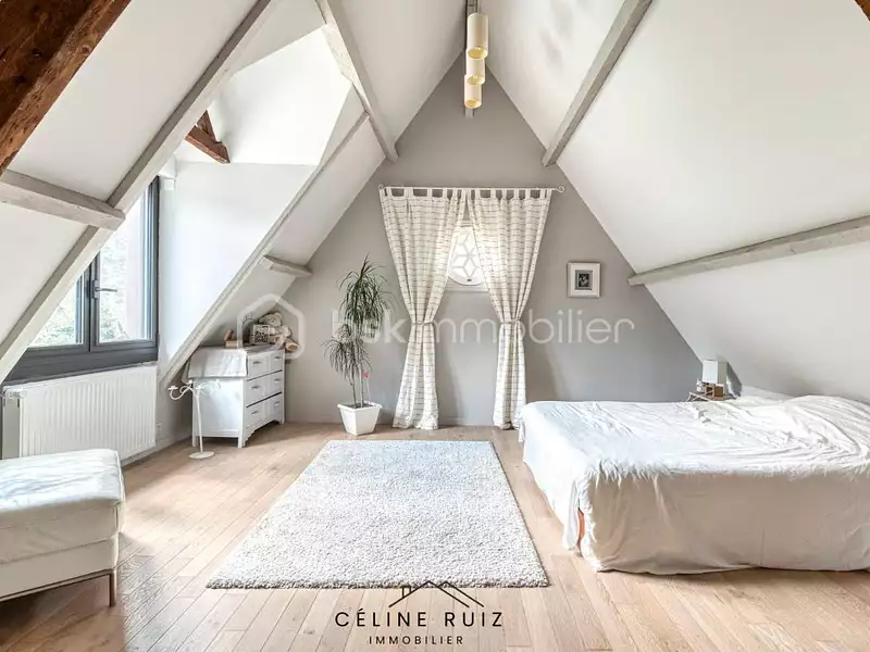 Maison, 275 m²
