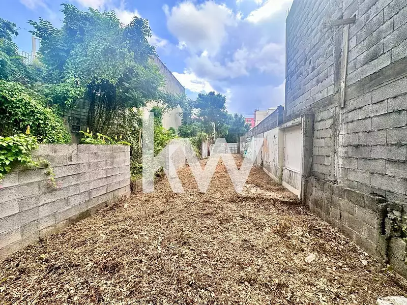 Terrain, 174 m²