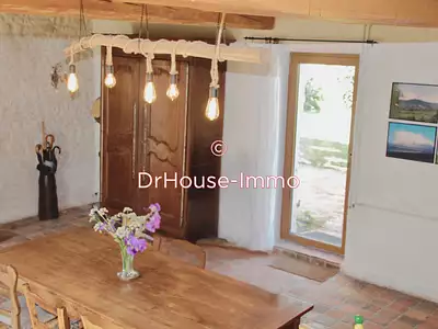 Maison, 225 m²