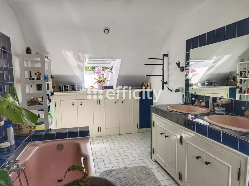 Maison, 466 m²