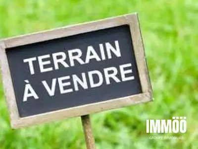 Terrain, 700 m²
