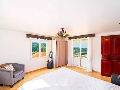 Maison, 245 m²