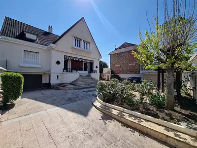 Maison, 330,79 m²