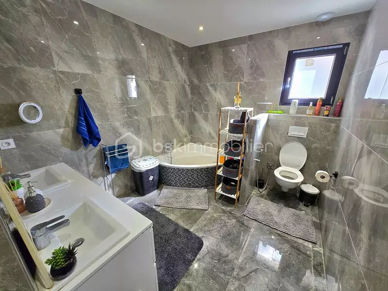 Maison, 159 m²
