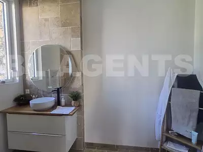 Maison, 260 m²