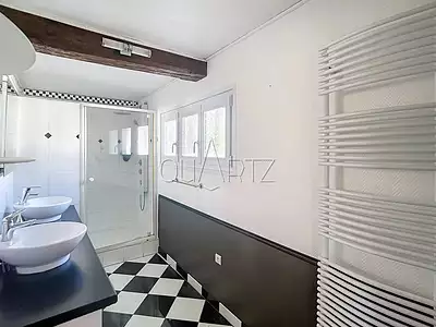 Maison, 220 m²