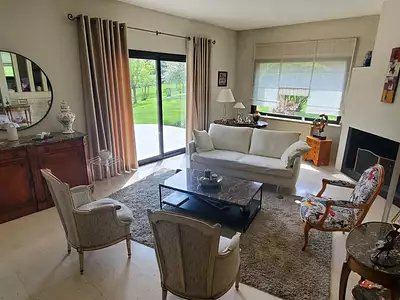 Maison, 255 m²