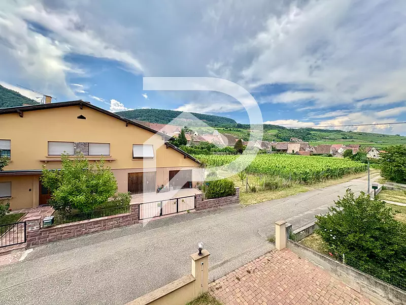 Maison, 256 m²