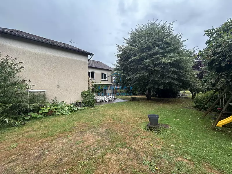 Maison, 305,89 m²