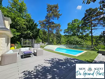 Maison, 250 m²