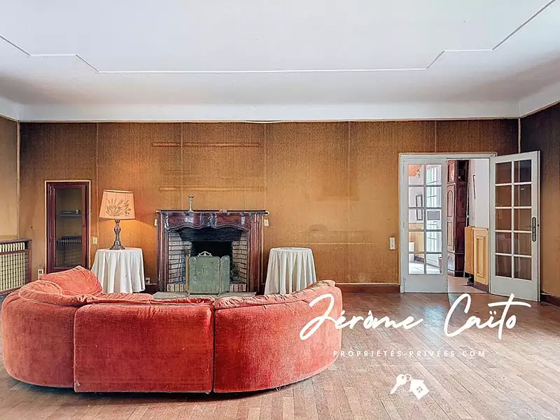 Immeuble, 1 358 m²