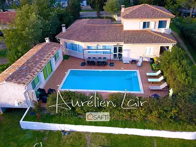 Maison, 220 m²