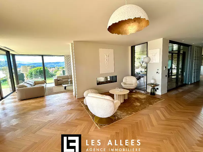 Appartement, 280 m²