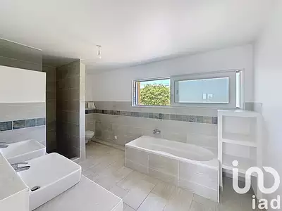 Maison, 210 m²