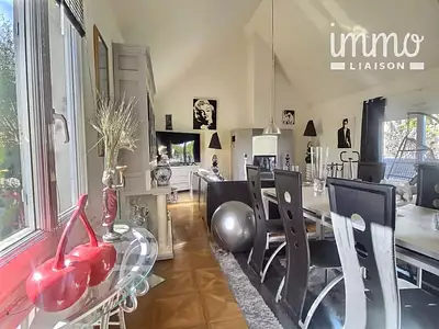 Maison, 242 m²