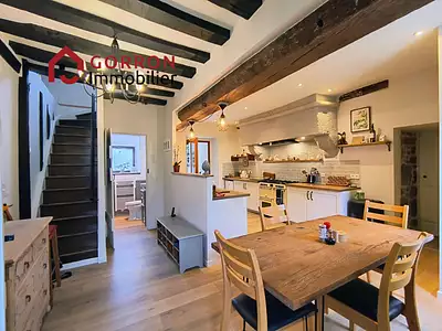 Maison, 248 m²