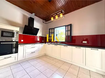 Maison, 303 m²