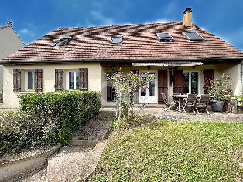 Maison, 166 m²