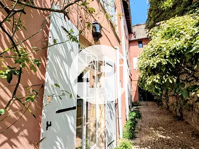 Maison, 700 m²