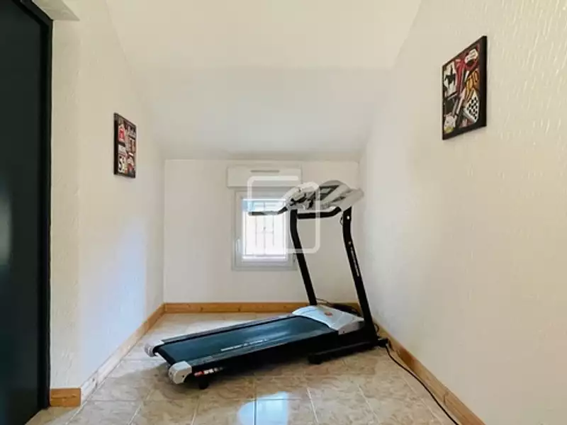 Maison, 281 m²