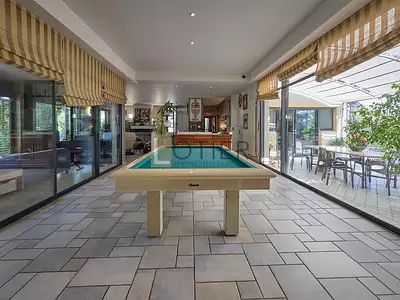 Maison, 320 m²