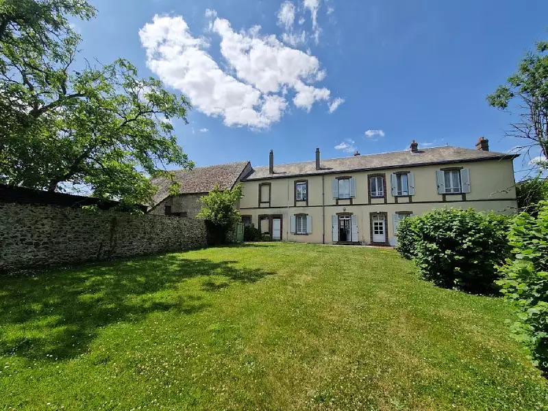 Maison, 166 m²