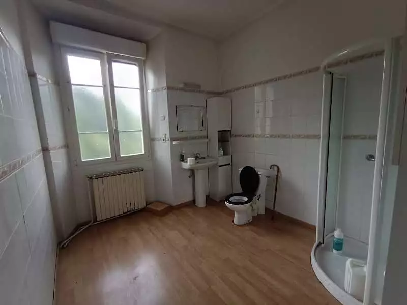 Divers, 220 m²