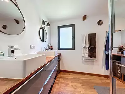 Maison, 230 m²