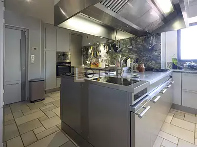 Maison, 320 m²