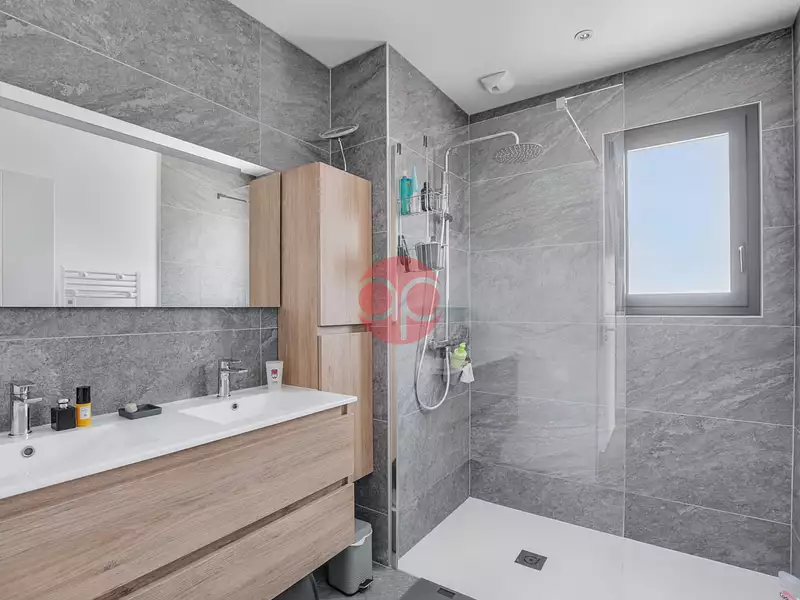 Maison, 100,68 m²