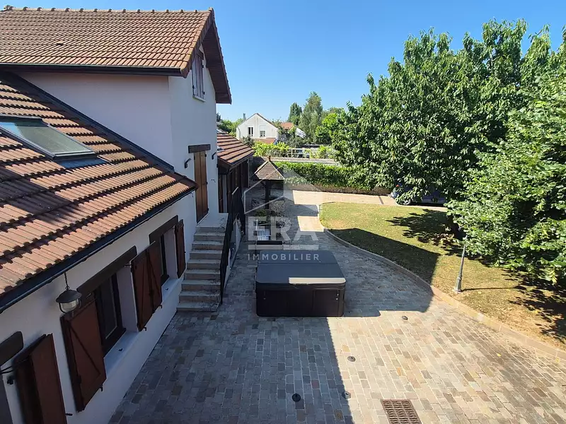 Maison, 272 m²