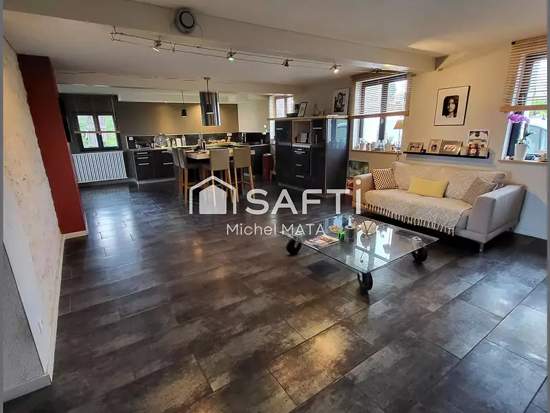 Maison, 285 m²