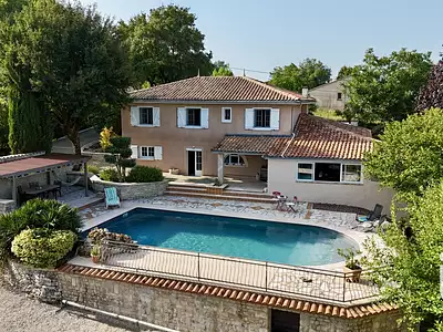 Maison, 215 m²
