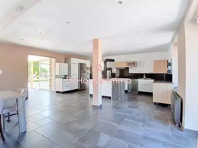 Maison, 195 m²