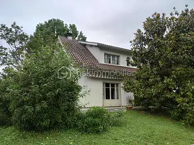 Maison, 244 m²