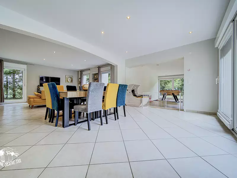 Maison, 280 m²