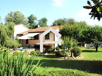 Maison, 250 m²