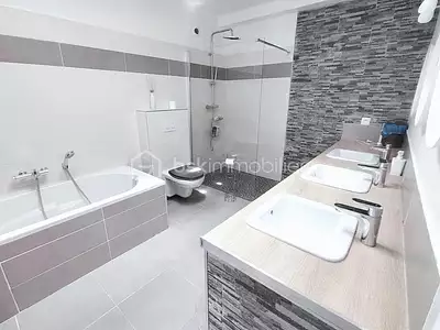 Maison, 185 m²