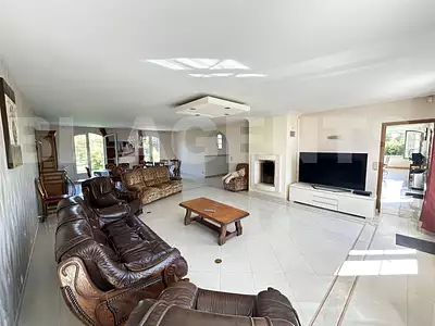 Maison, 320 m²
